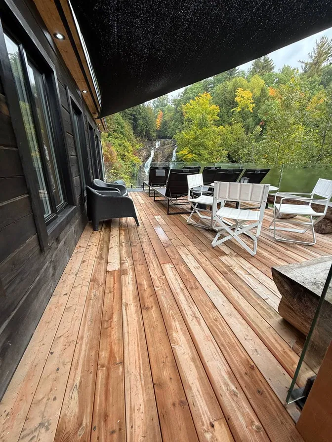 Composite deck with aluminum railings