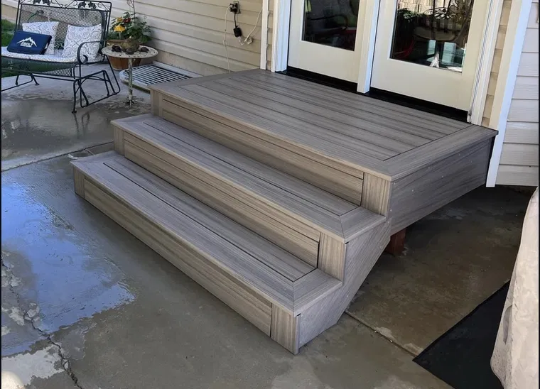 Modern PVC deck with lighting