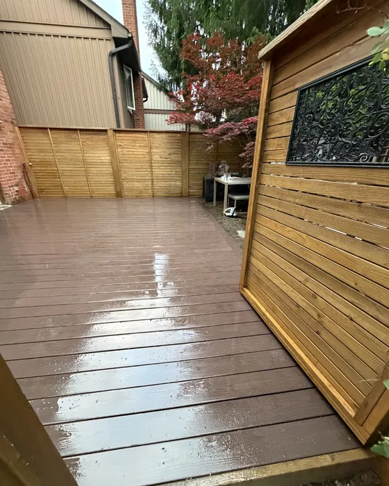 Wrap-around farmhouse deck